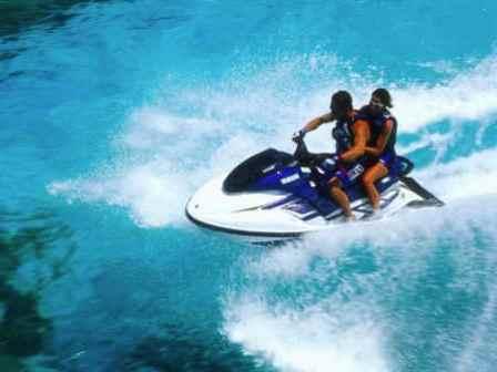 No bañarse cerca de zonas de motos de agua